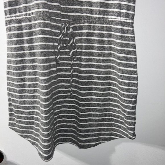 GAP Sleeveless Tank Stripe Dress Size M Medium Multi Gray & White EUC - Picture 2 of 5